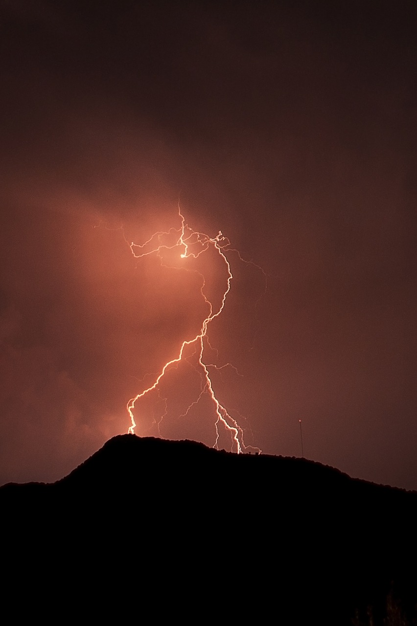 lightning night yalıkvak free photo