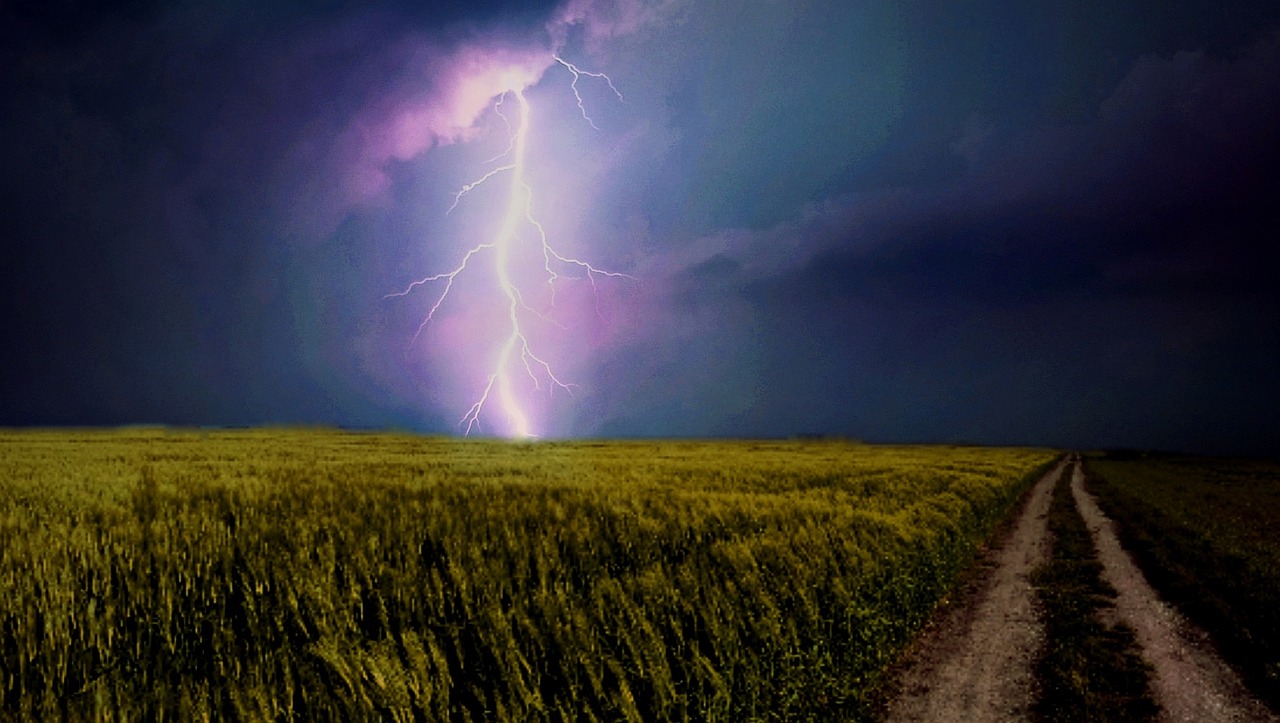 lightning weft flash weather phenomenon free photo