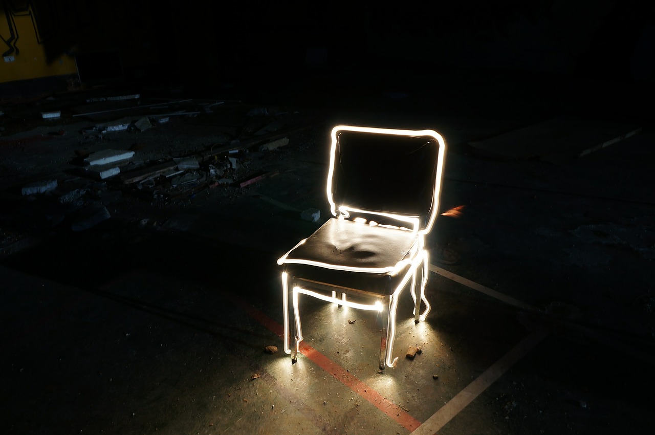lightpainting chair light free photo