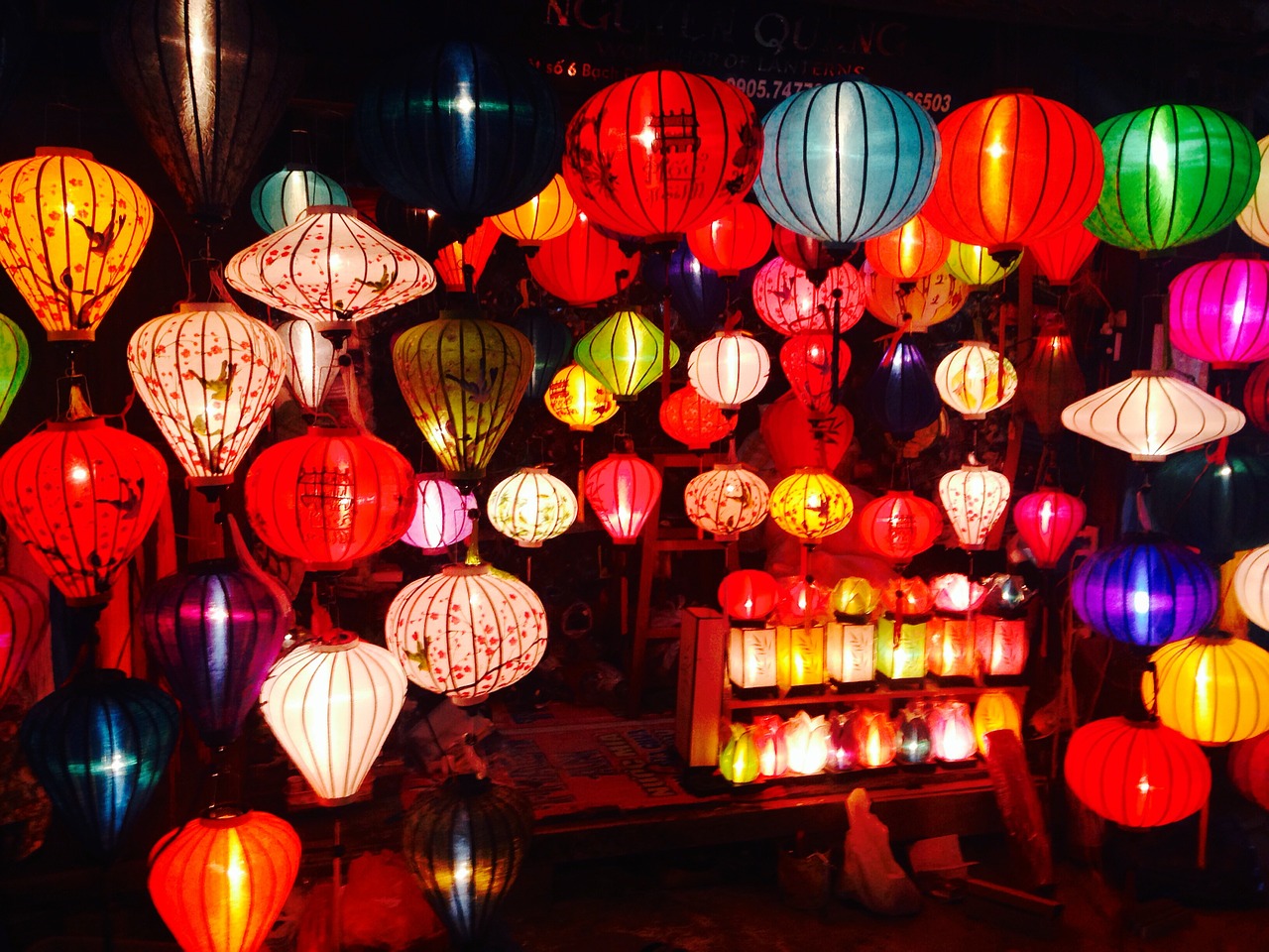 lights lanterns balloons free photo