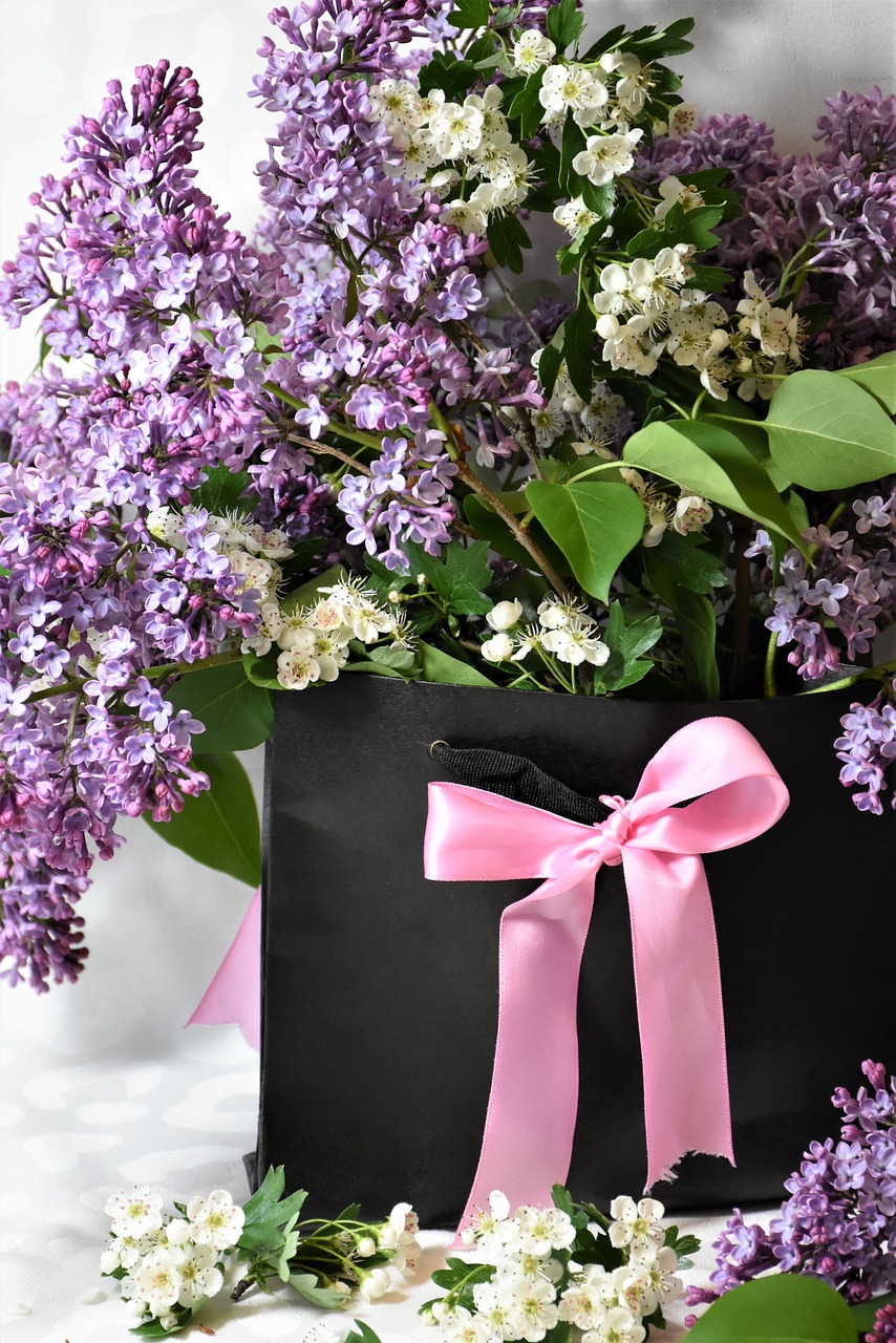 lilac  arrangement  flowers free photo