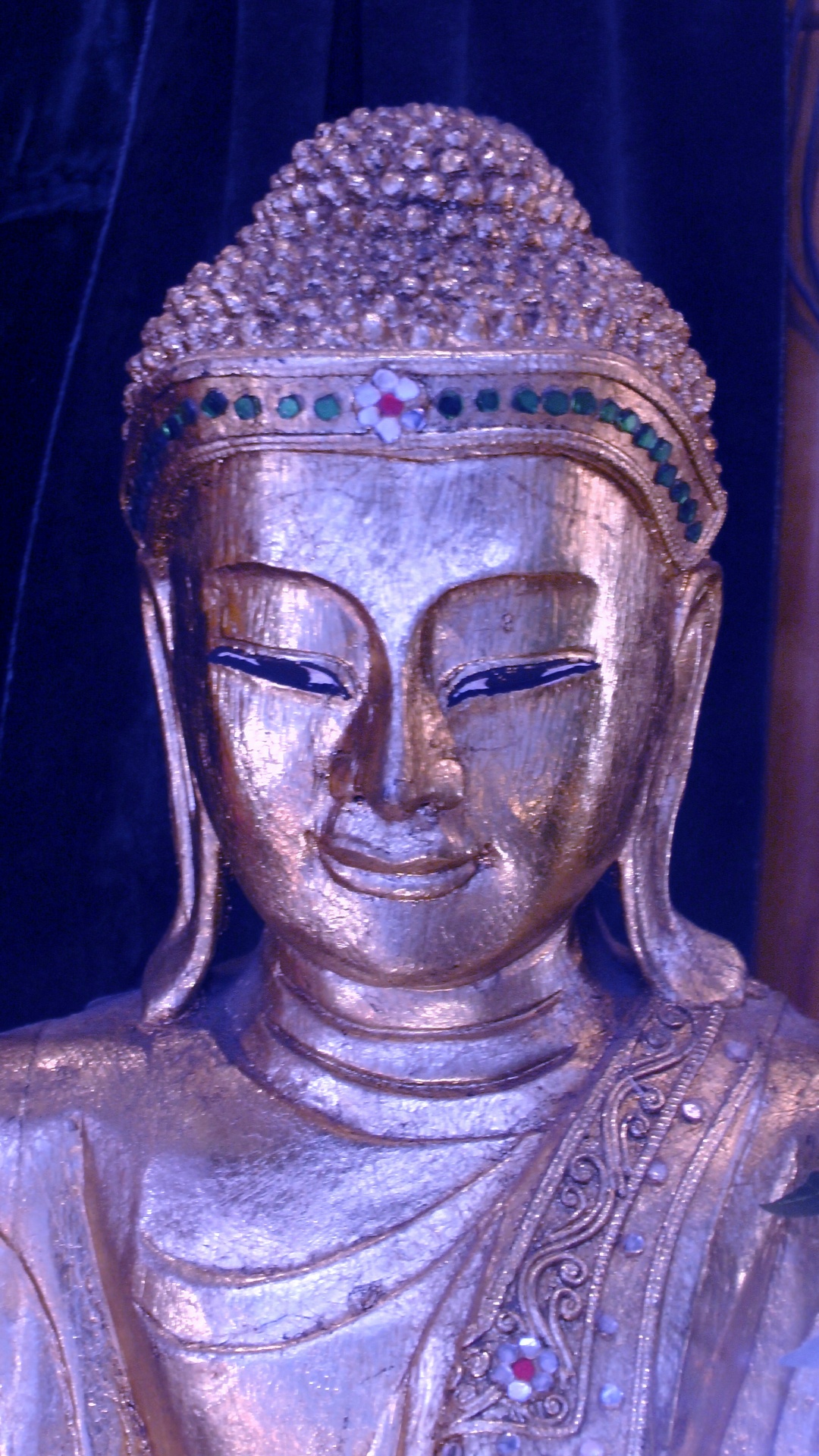 lilac buddha statuette free photo