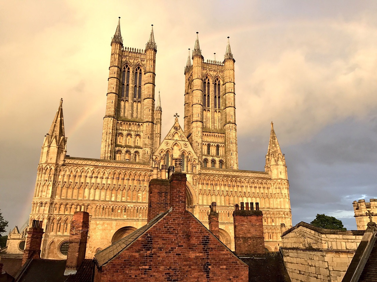 lincoln cathedral sky free photo