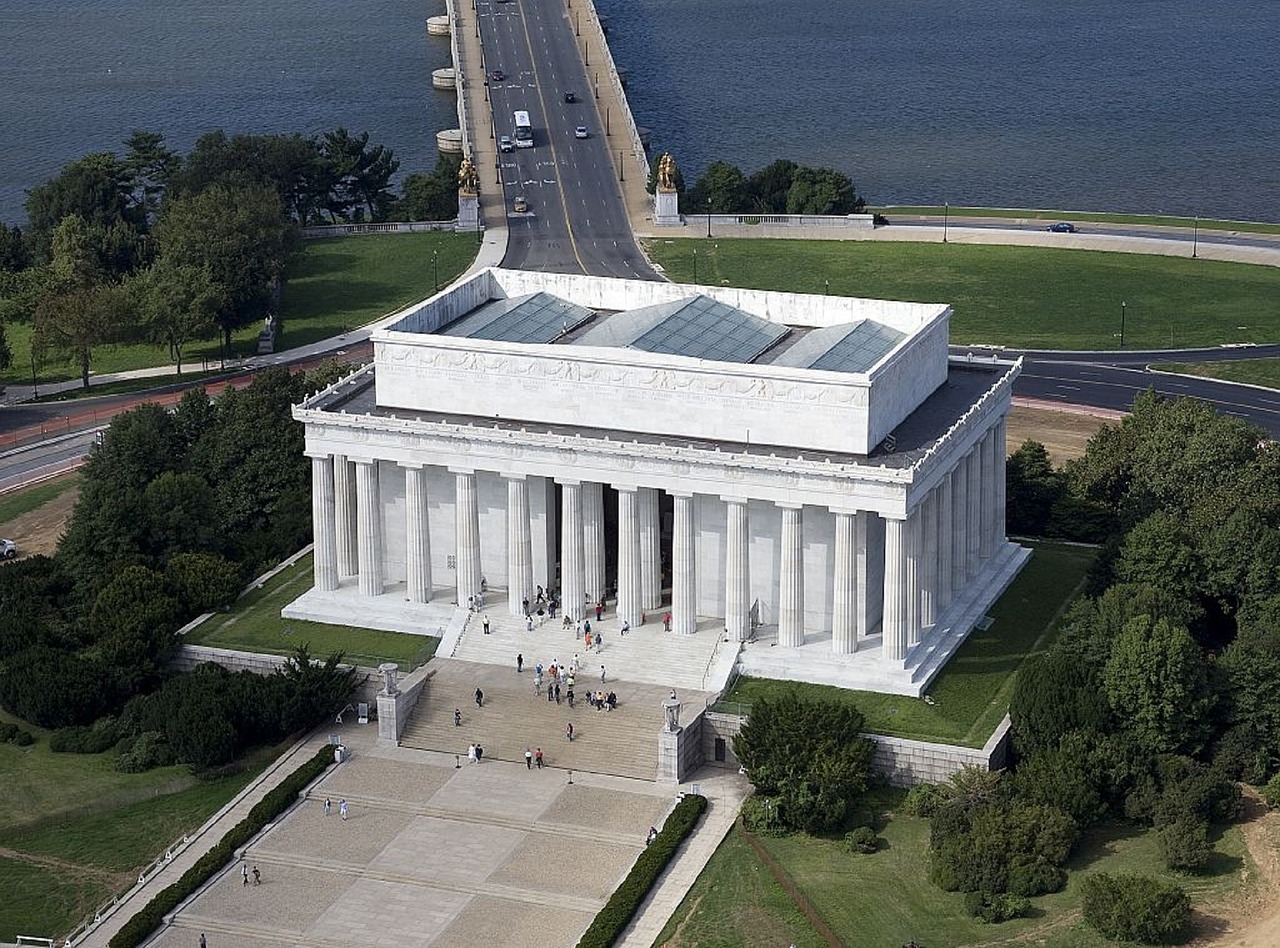 lincoln memorial building aerial free photo