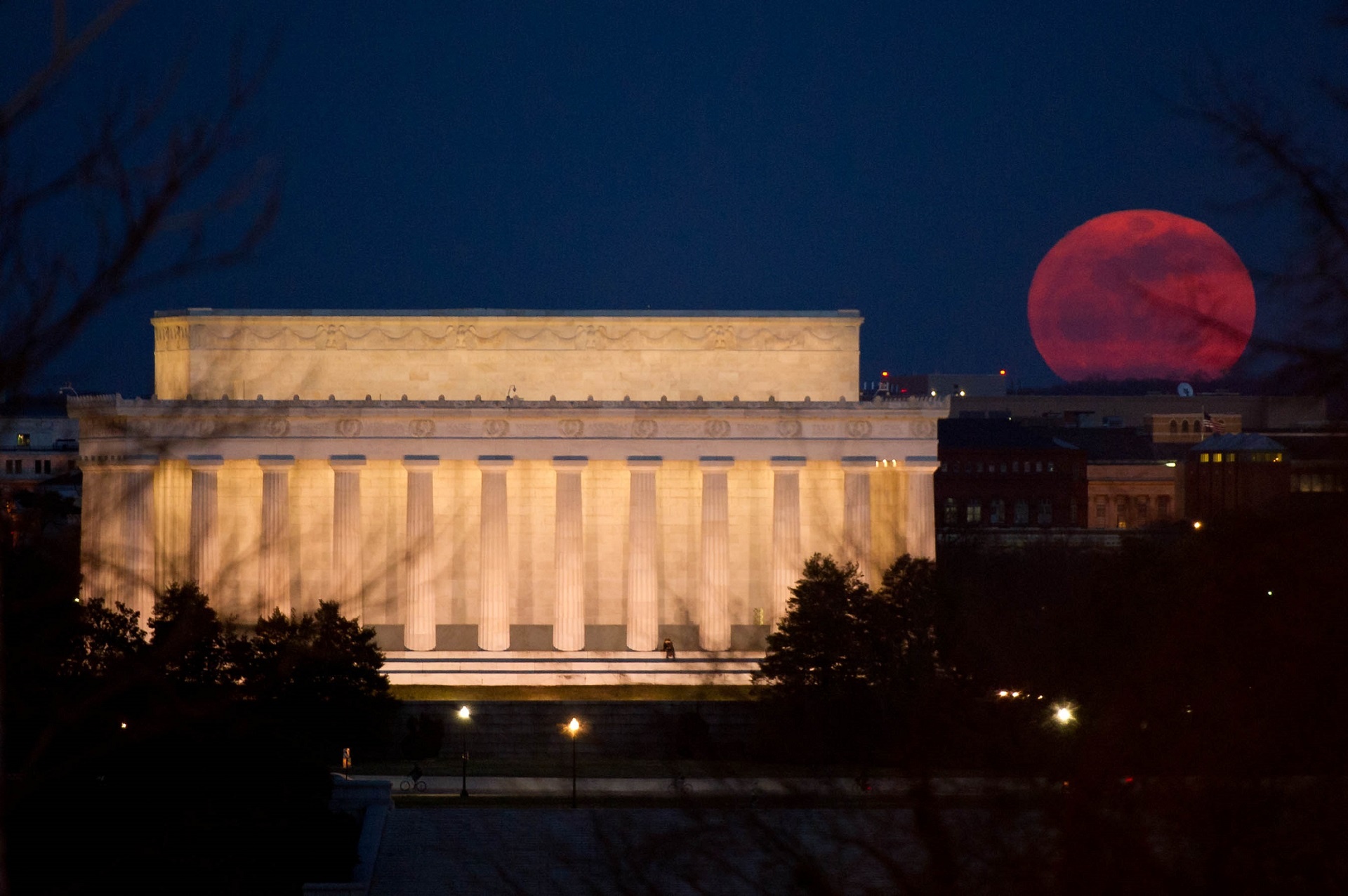 lincoln memorial full moon perigee free photo