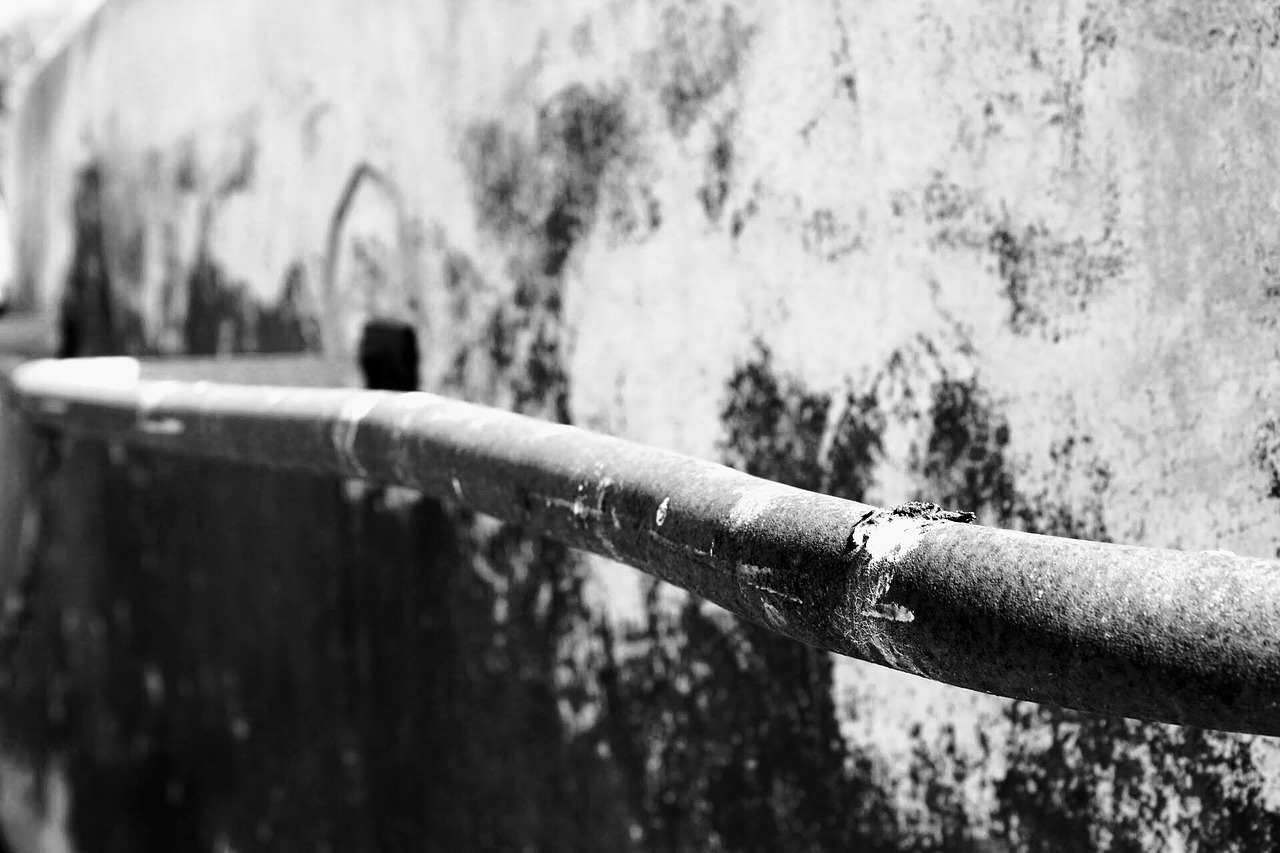 line pipe black and white free photo