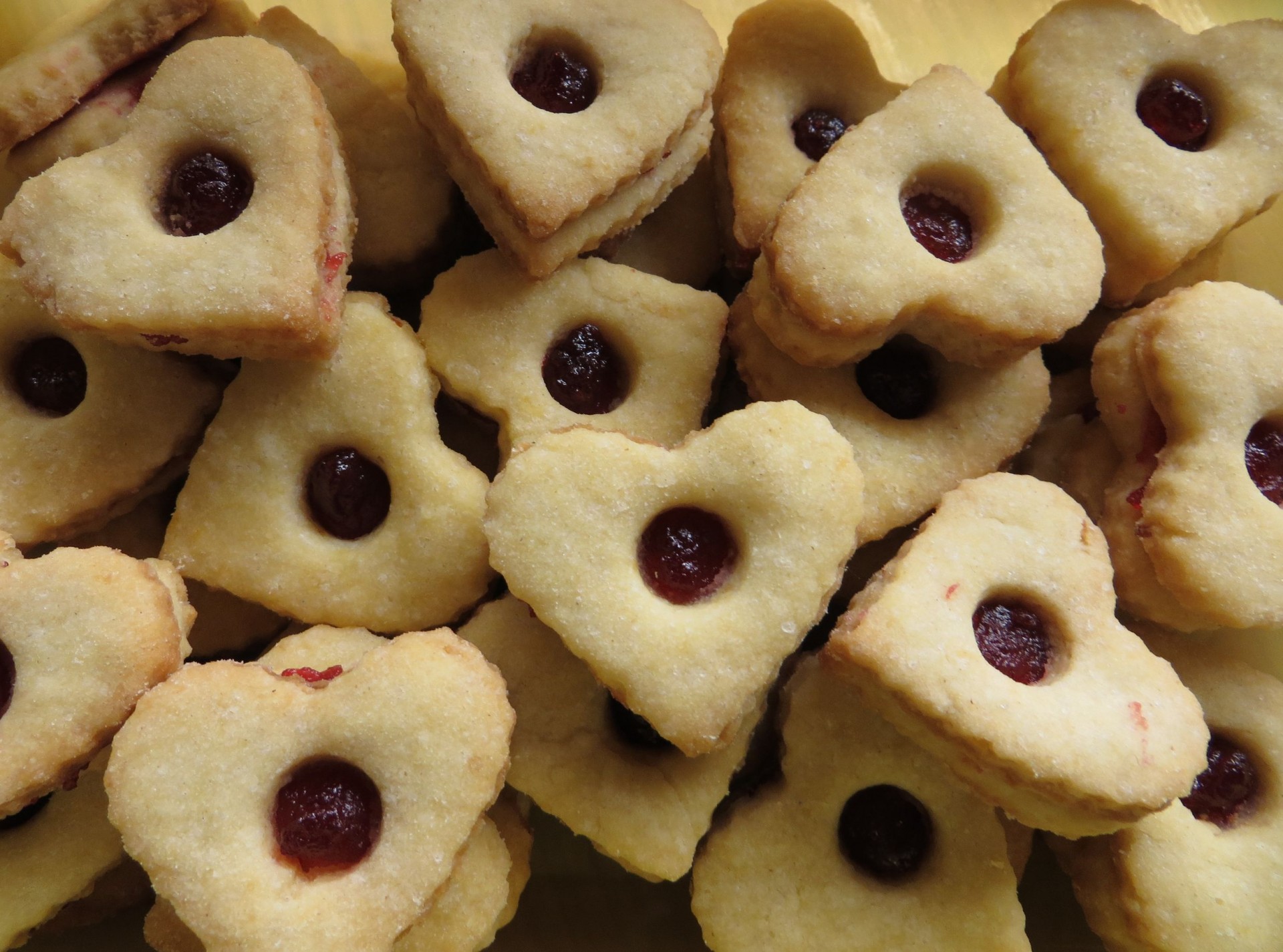 christmas biscuits linzer cookies free photo