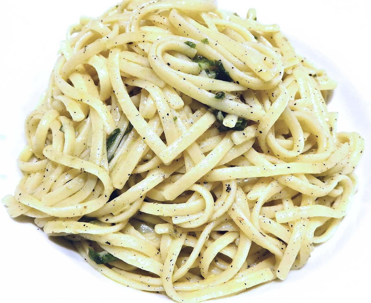 linguini pasta fresh basil parmesan free photo