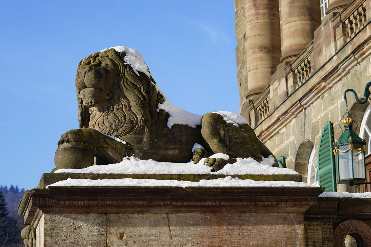 lion stone sculpture statue free photo
