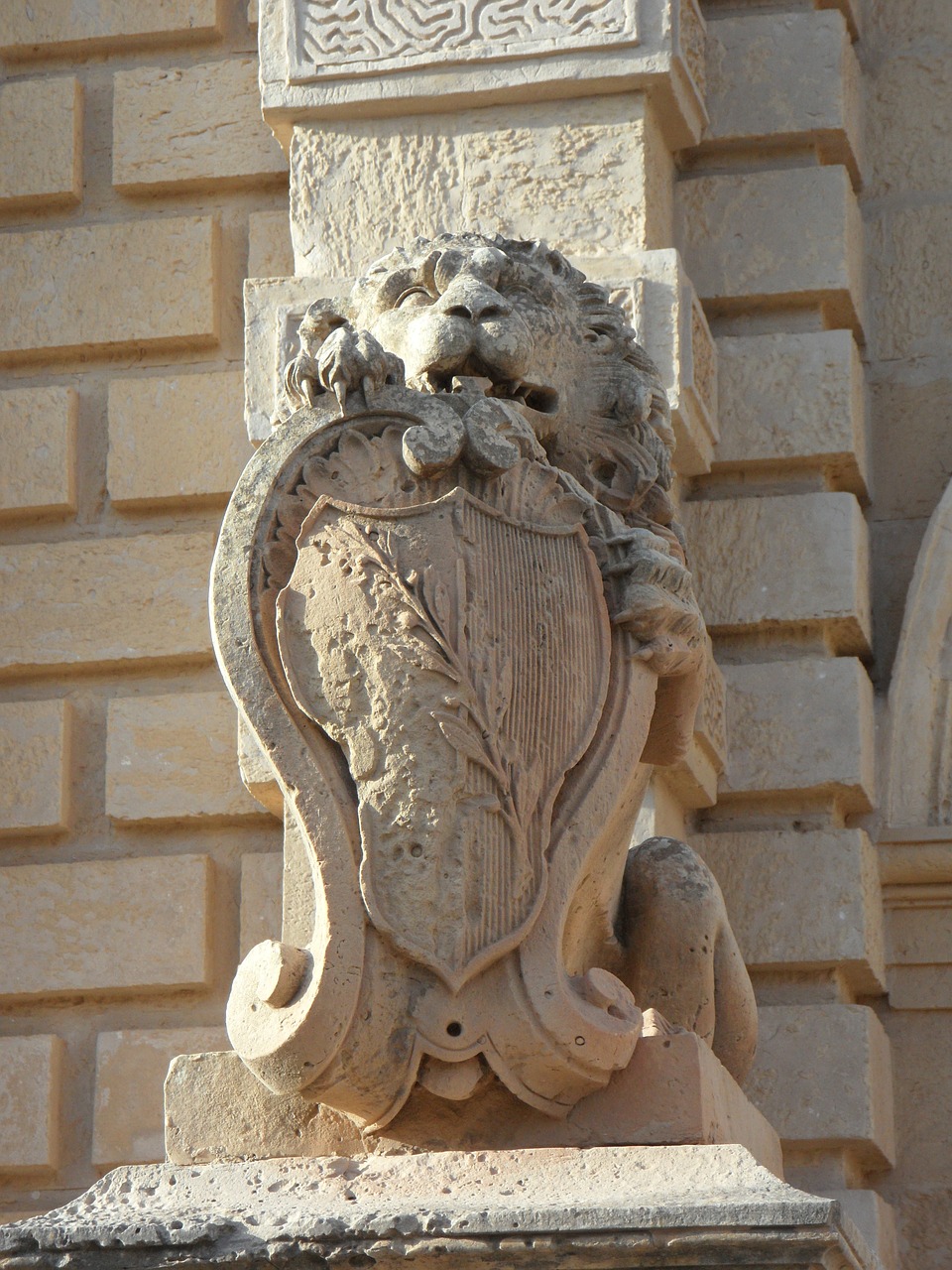lion coat of arms heraldic animal free photo