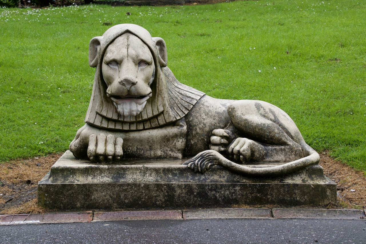 lion statue stone free photo