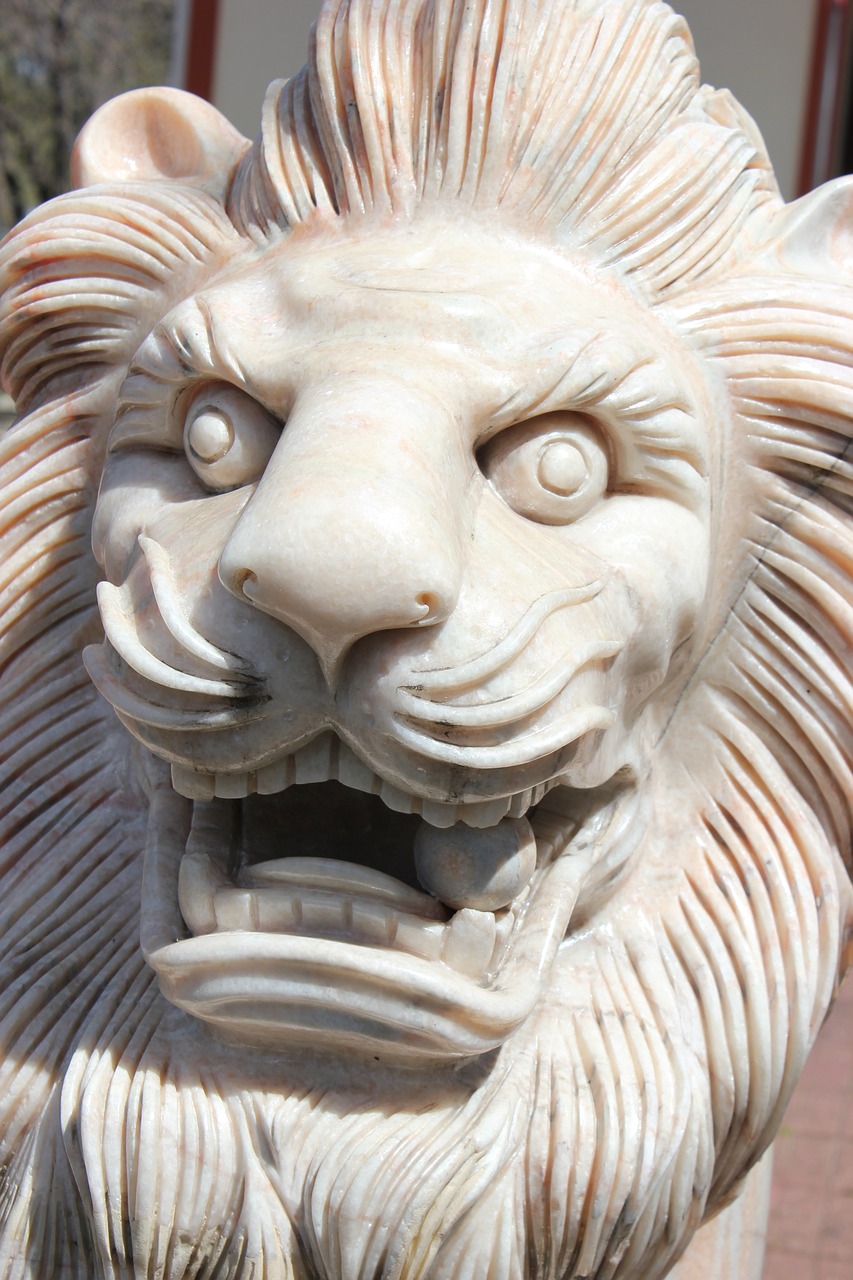 lion statue sculpture free photo