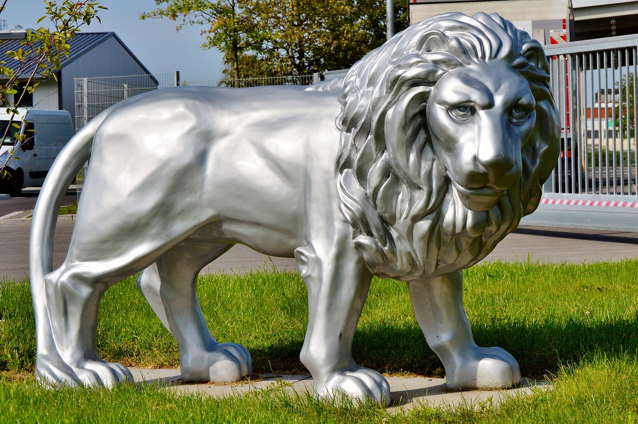 lion sculpture figure free photo