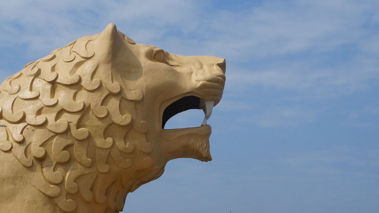 lion  sculpture  figure free photo