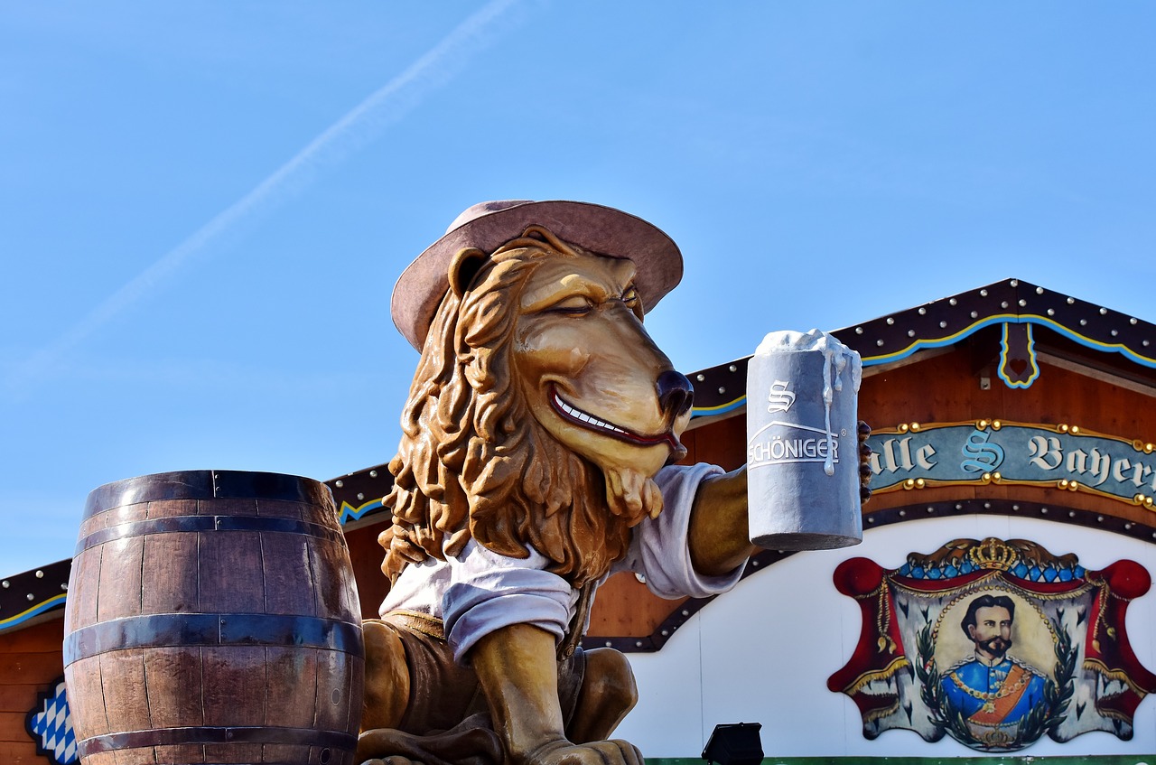 lion  figure  beer mug free photo