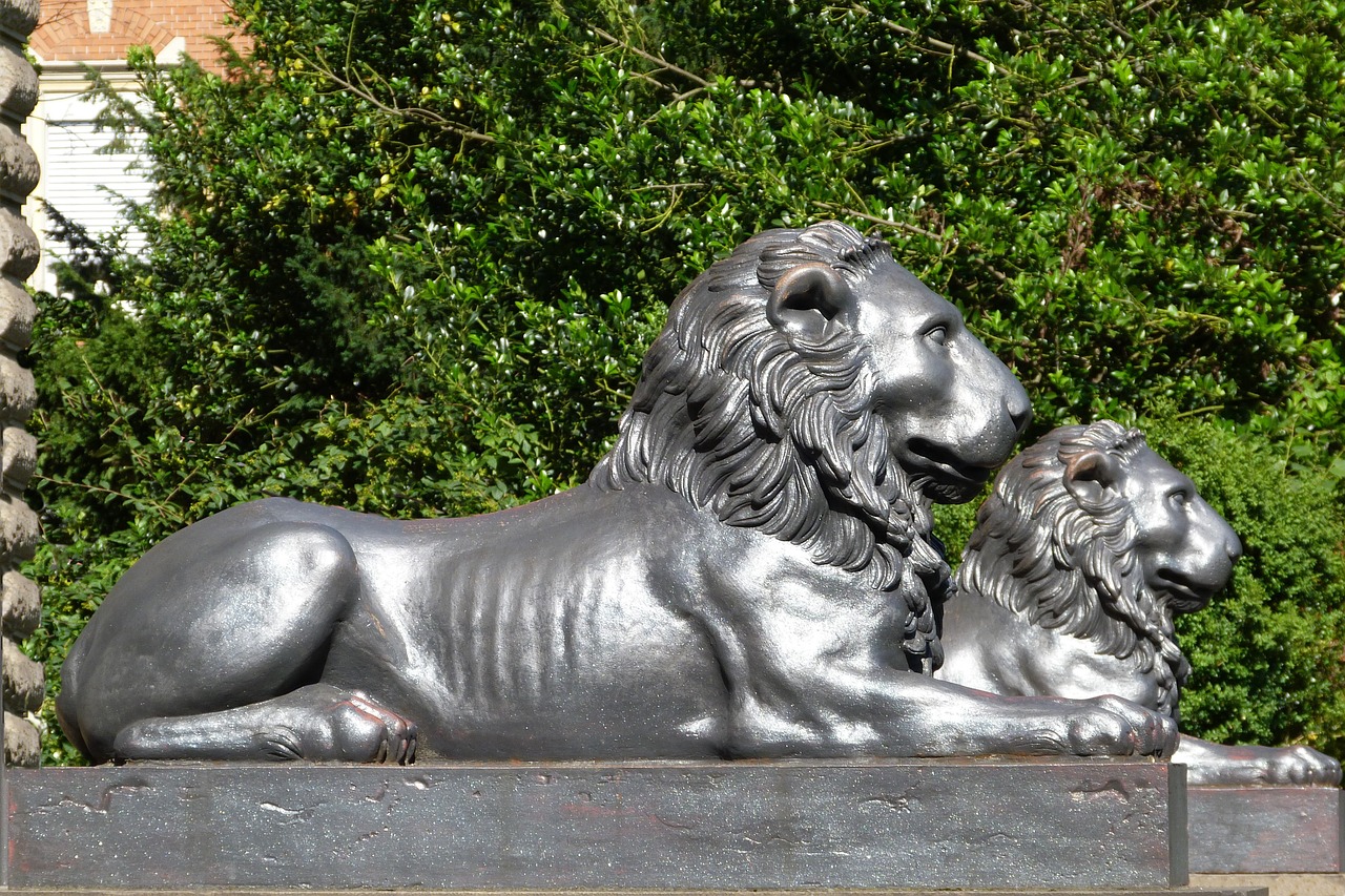 lion statues figure free photo
