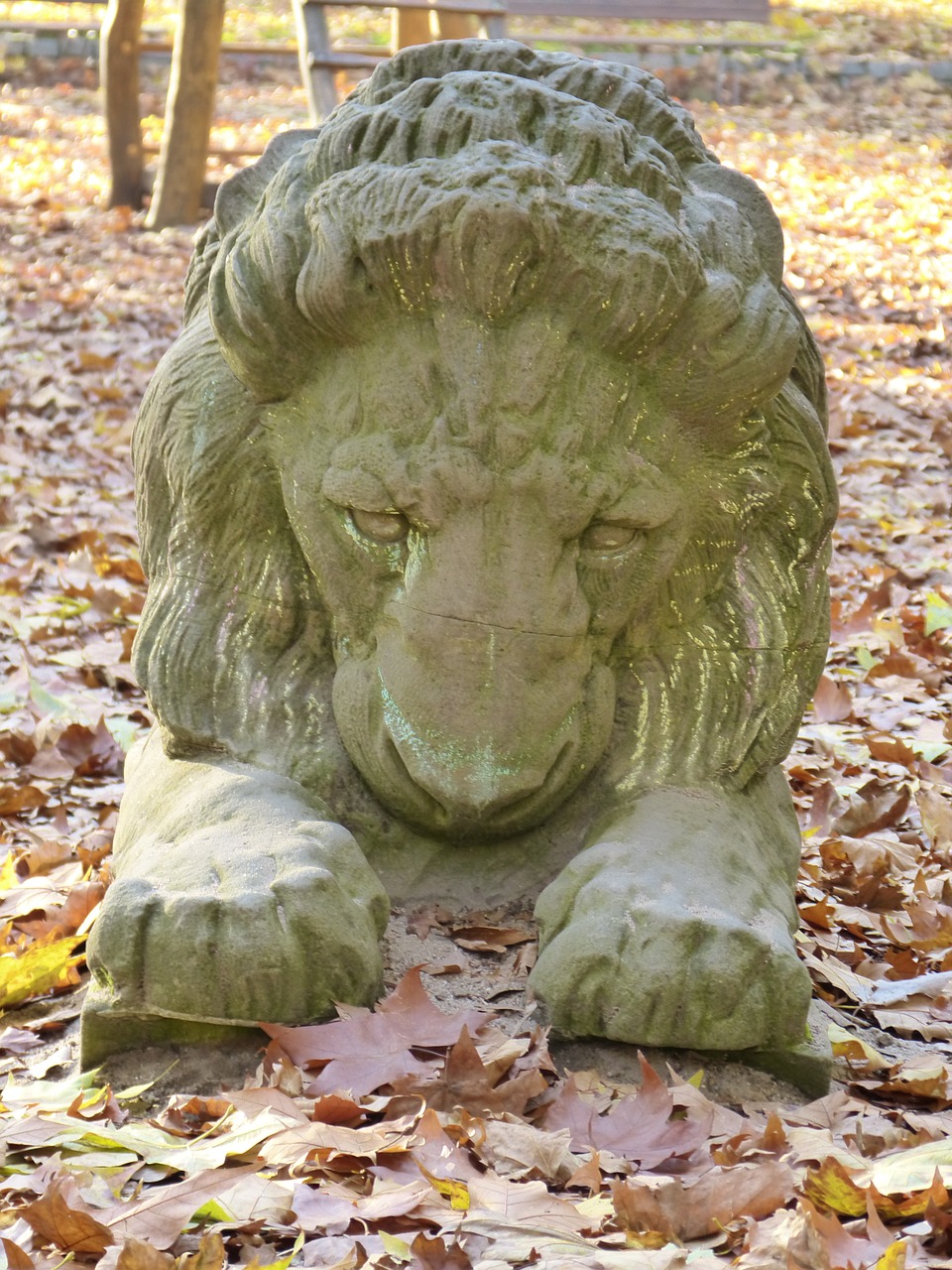 lion stone stone sculpture free photo