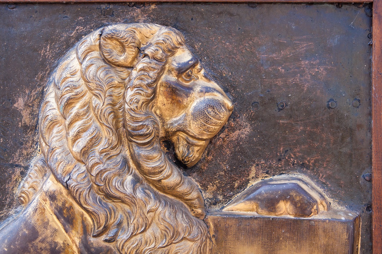 lion gilded relief free photo