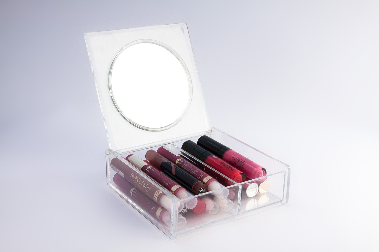 lip gloss cosmetics plexiglas free photo