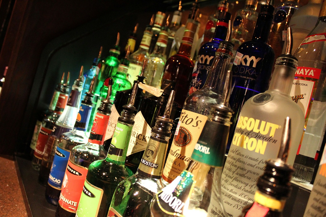 liquor alcohol bar free photo