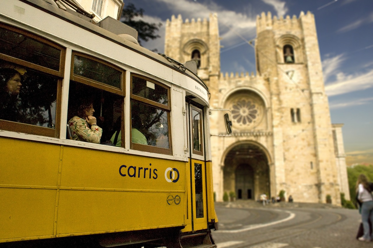 lisabona lisbon cathedral cathedral free photo