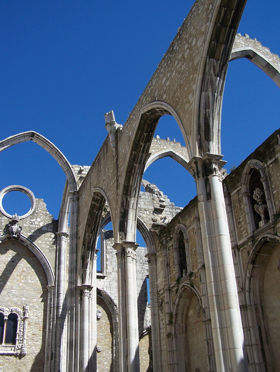 lisbon portugal ruins free photo