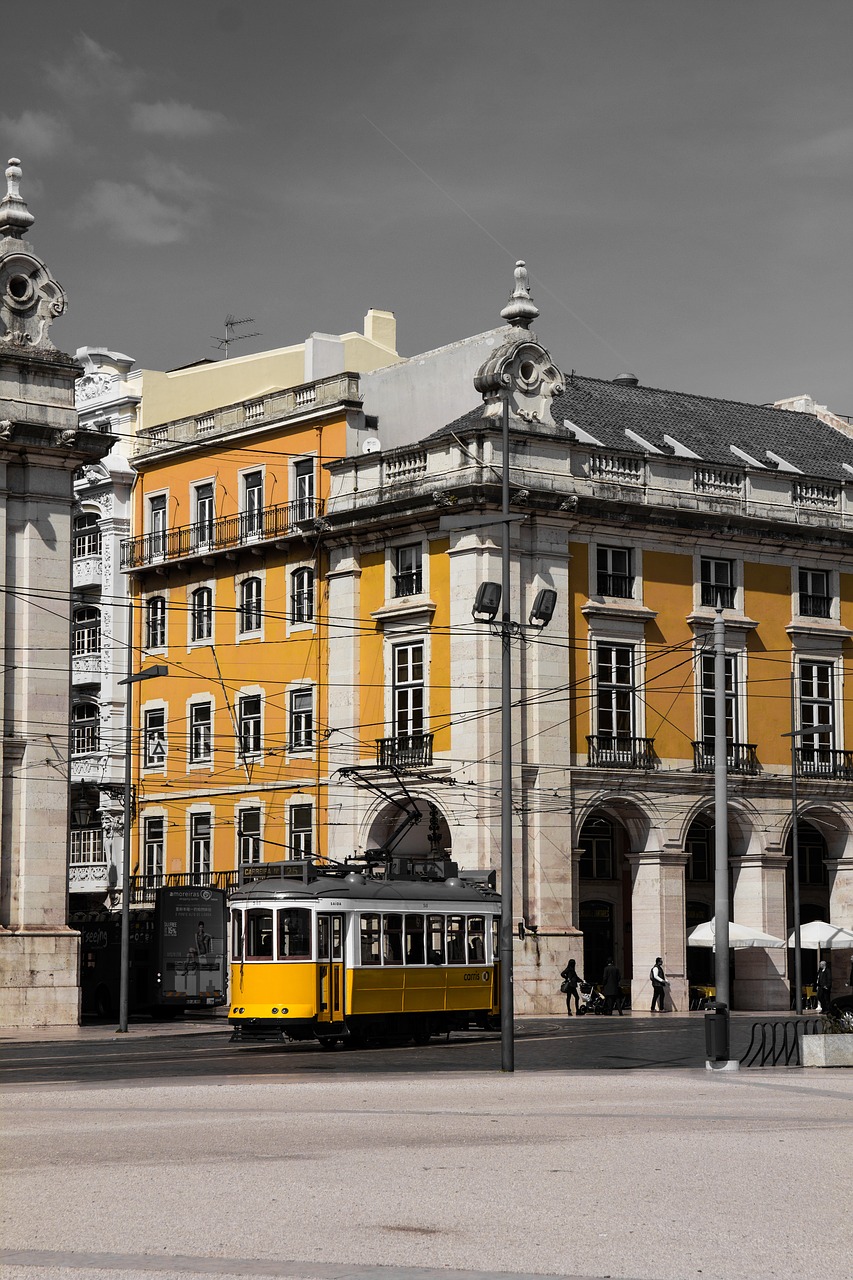 lisbon city transport free photo