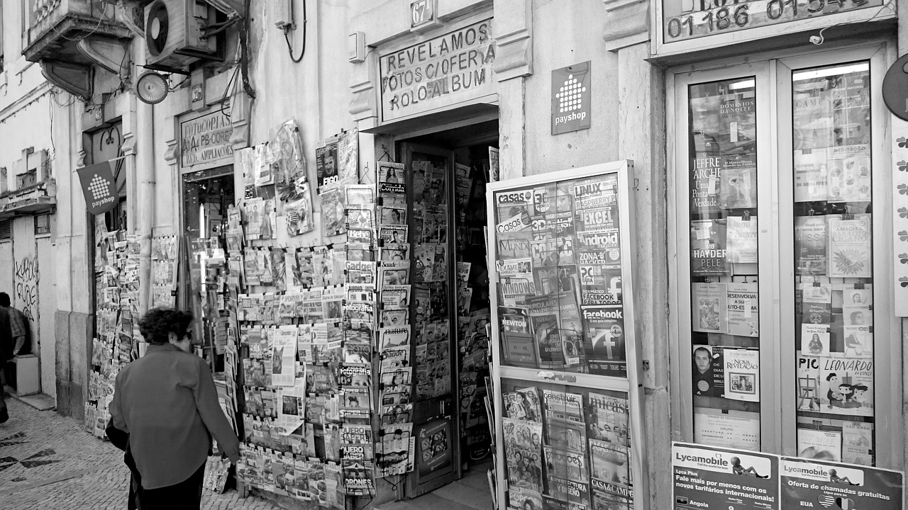 lisbon city tobacco shop free photo