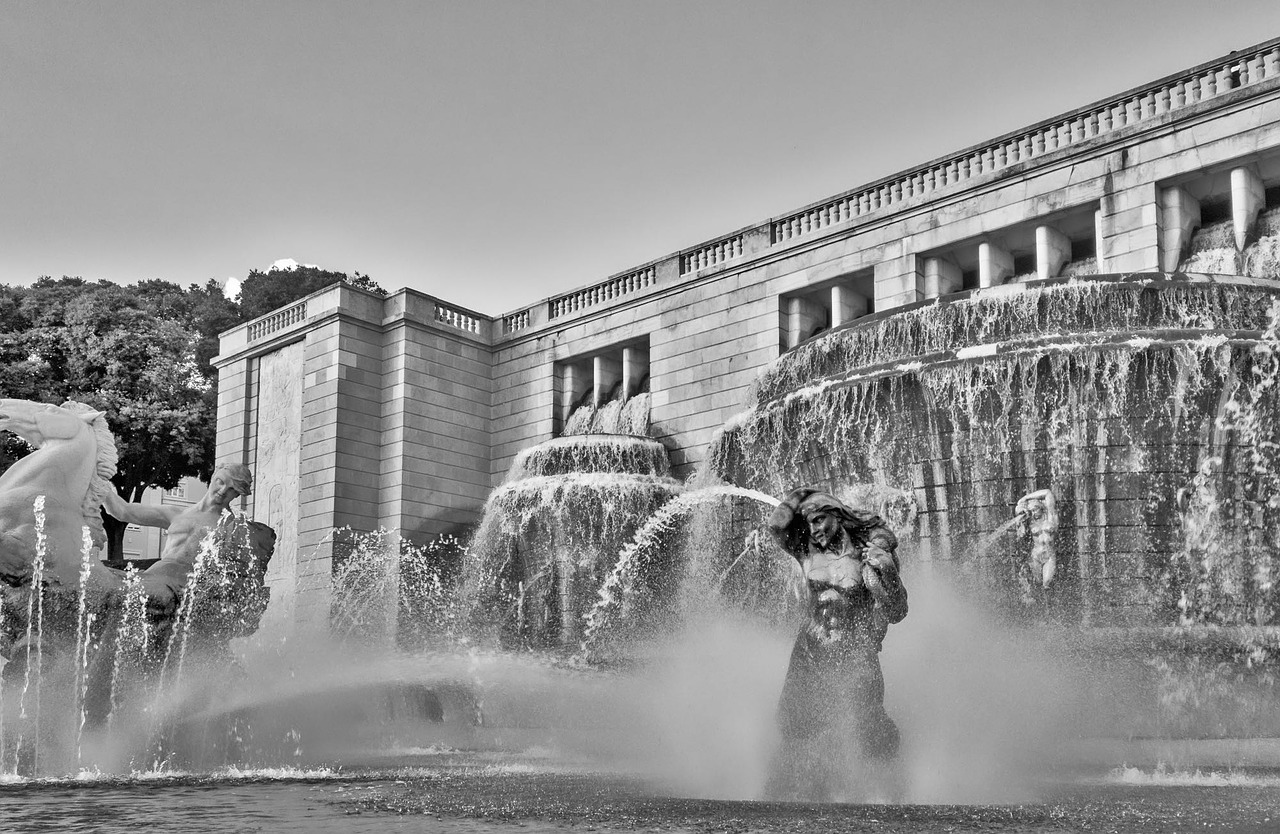 lisbon fountain park free photo