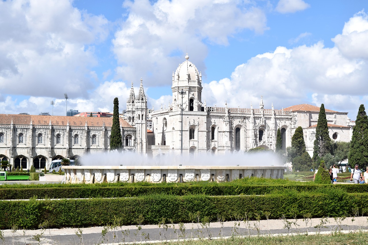 lisbon portugal castle free photo