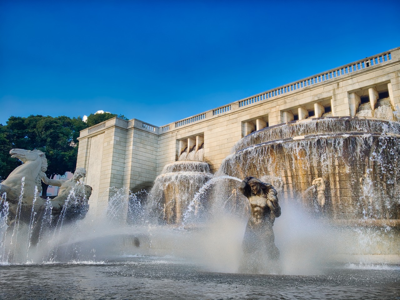 lisbon fonte luminosa water free photo