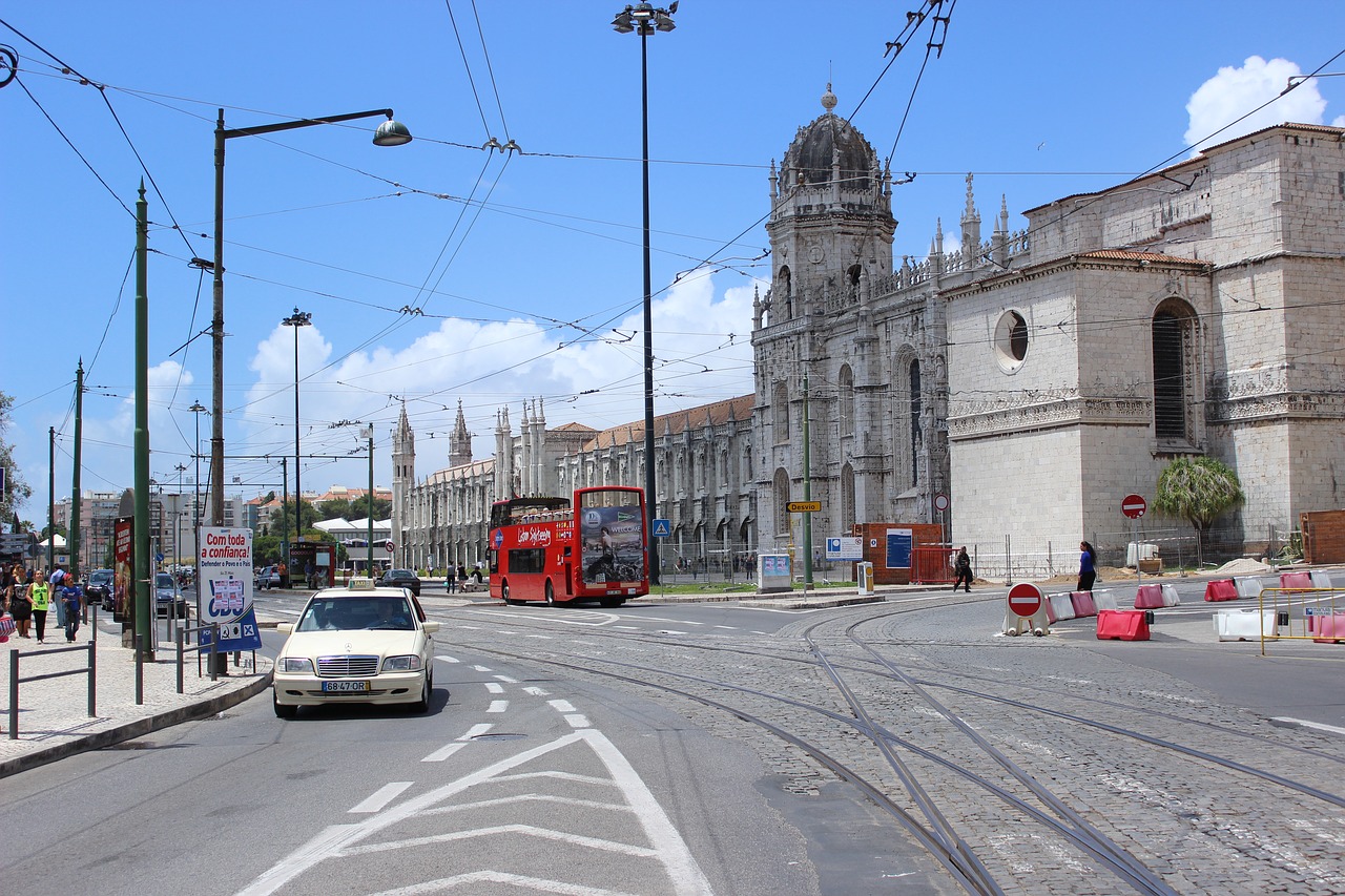 lisbon  street  city free photo