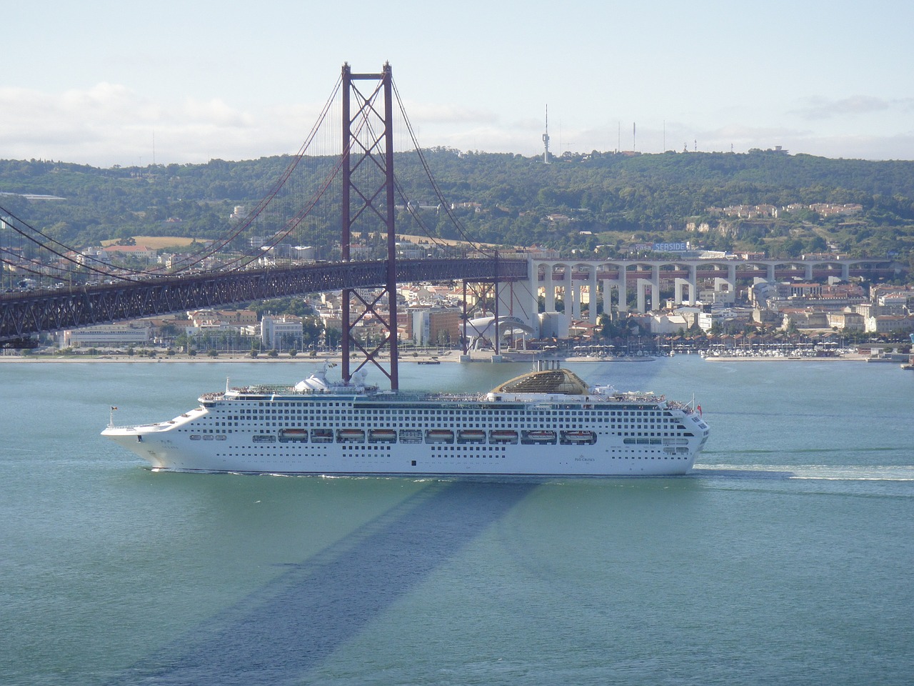 lisbon portugal 25th of april bridge free photo