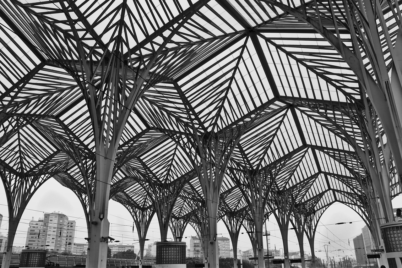 lisbon train station travel free photo