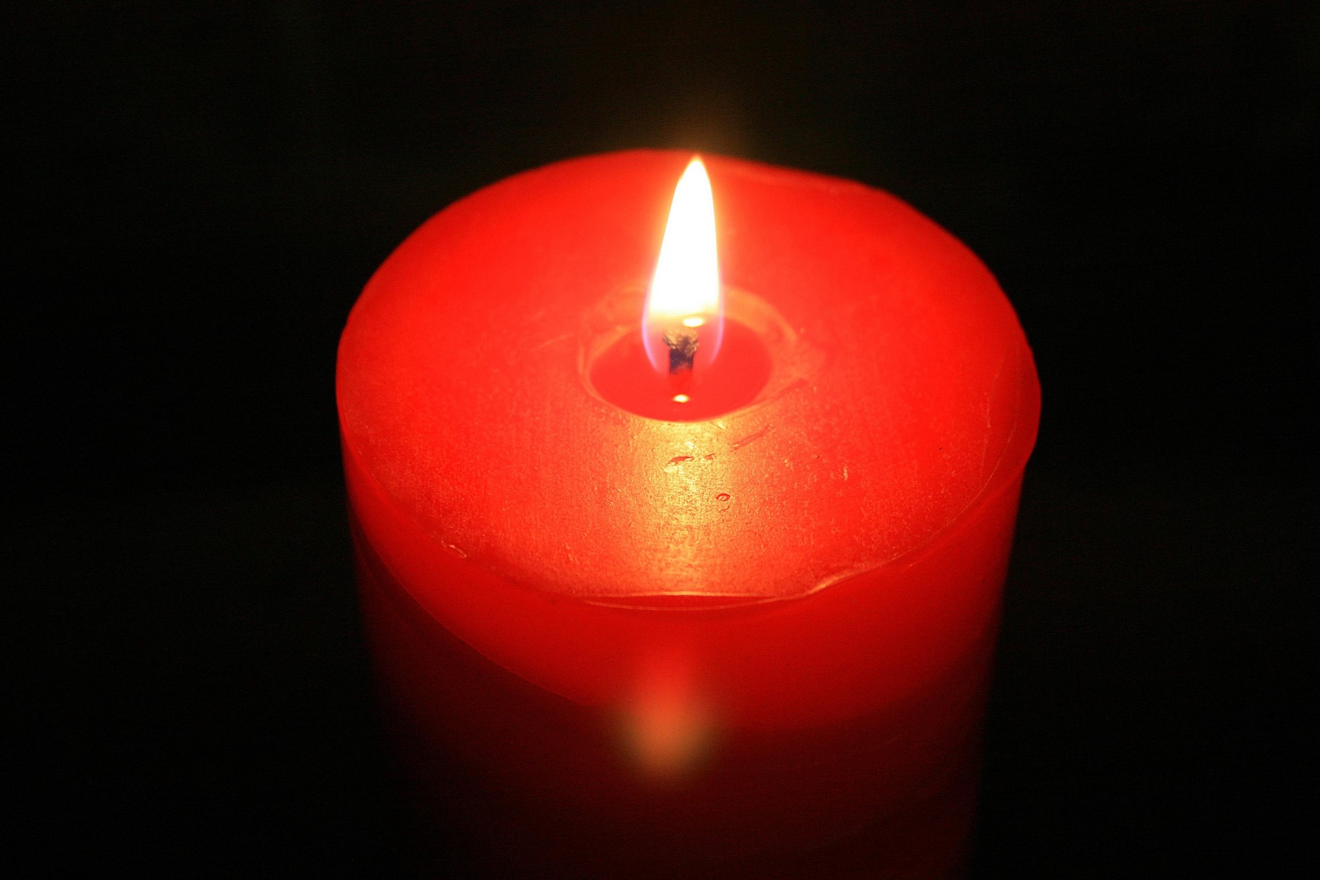 горение свечи фото