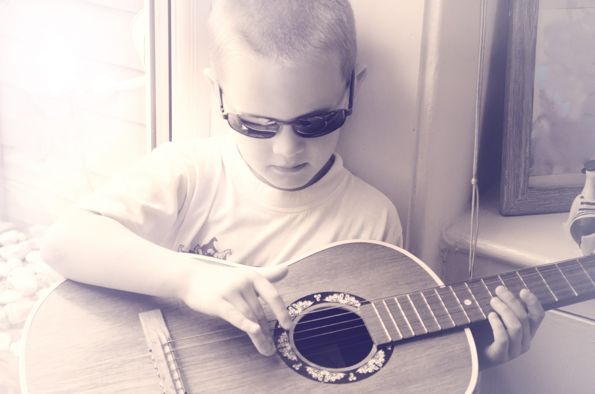 guitar play child free photo