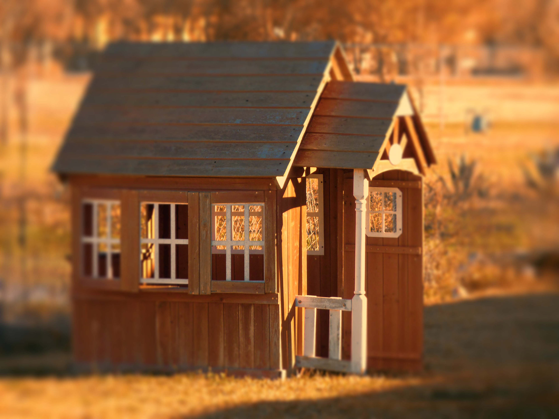 house playhouse outside free photo