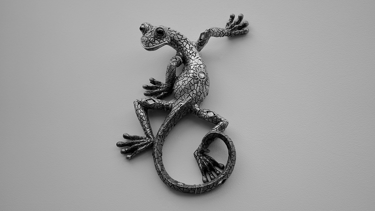 lizard  ornamental  ornament free photo