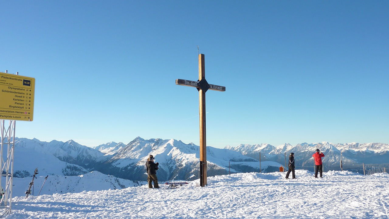 lizium axamer mountains skiing free photo