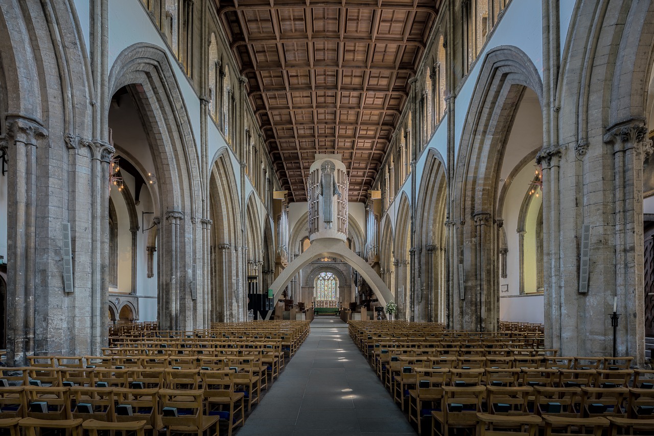 llandaff cathedral  llandaff  cathedral free photo