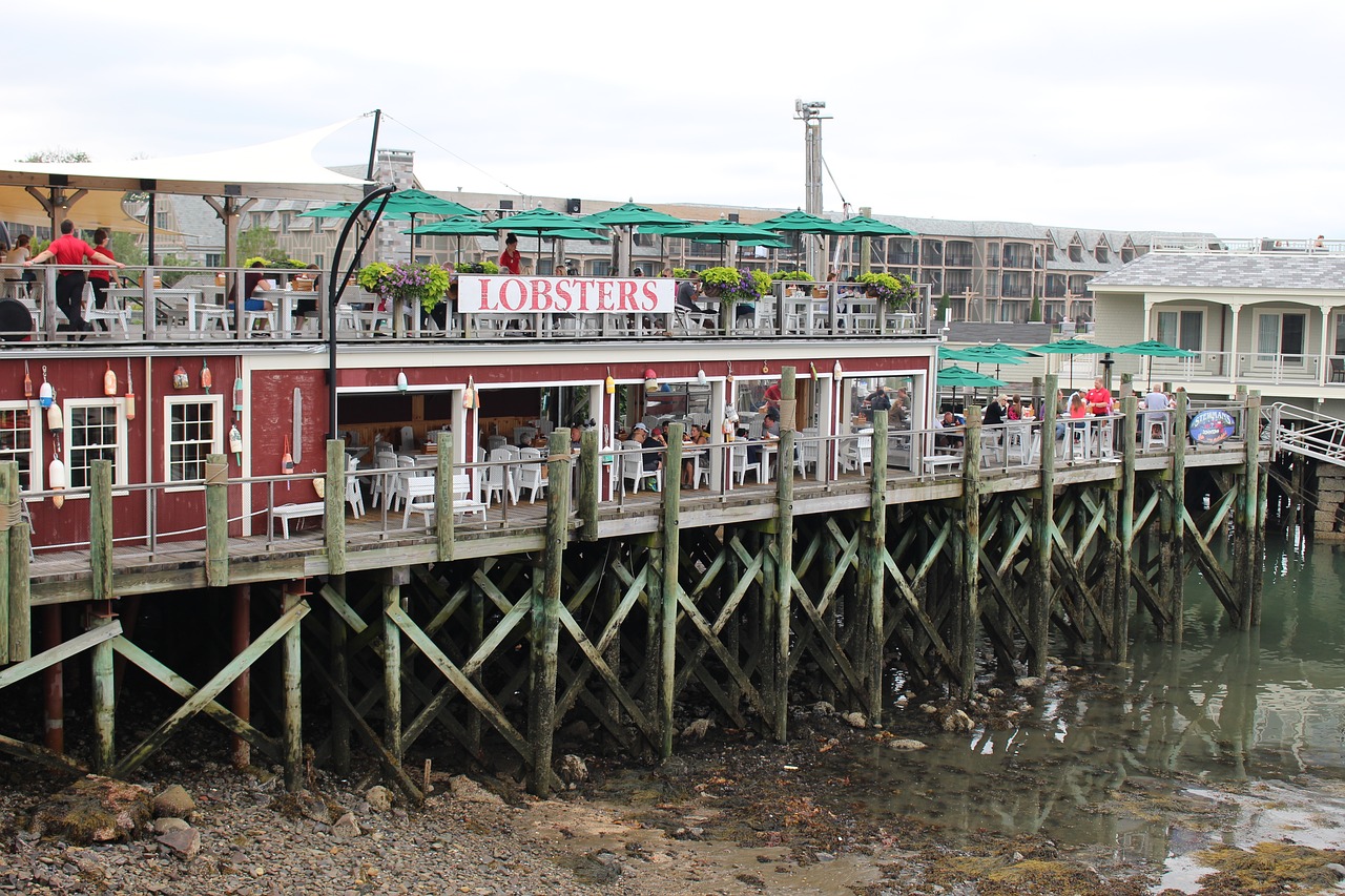 lobster restaurant dock free photo