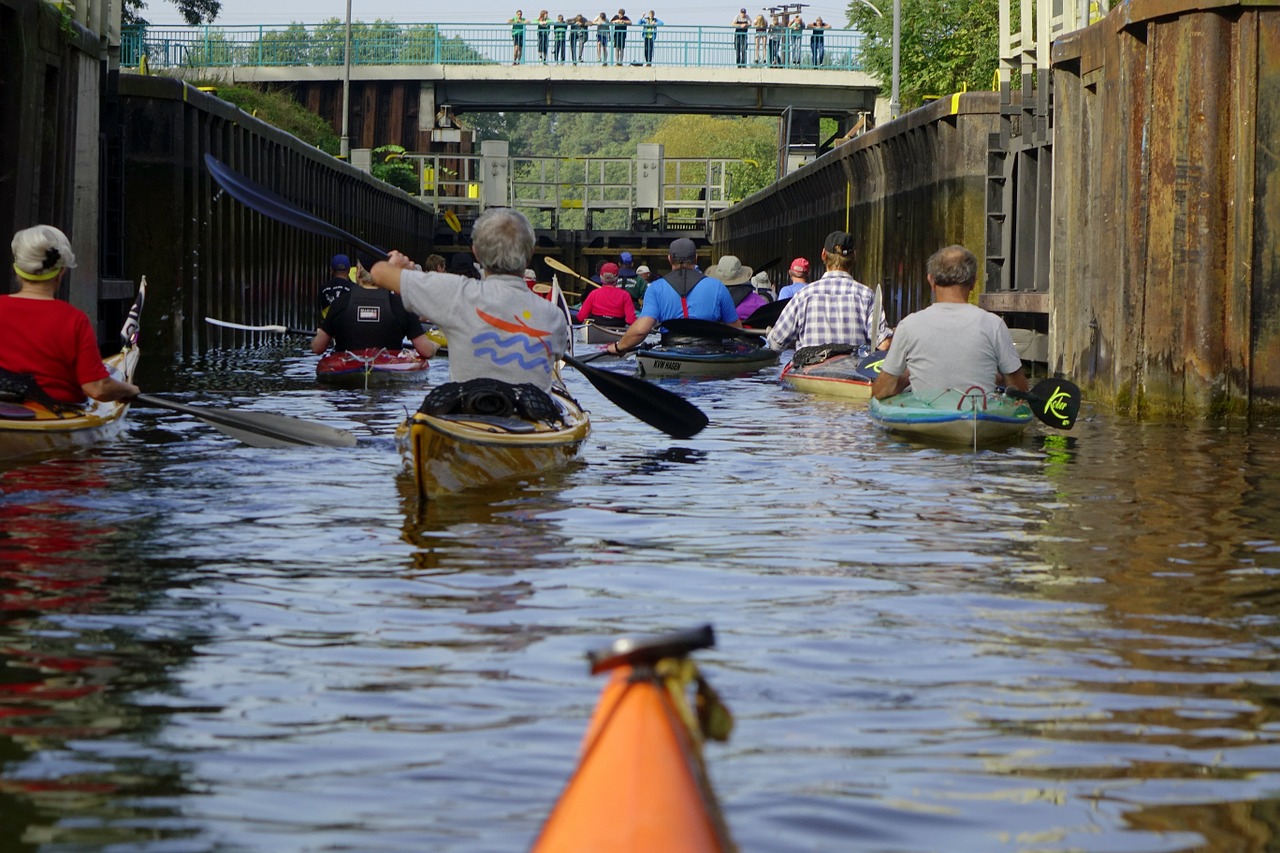 lock canoeing boat sports free photo