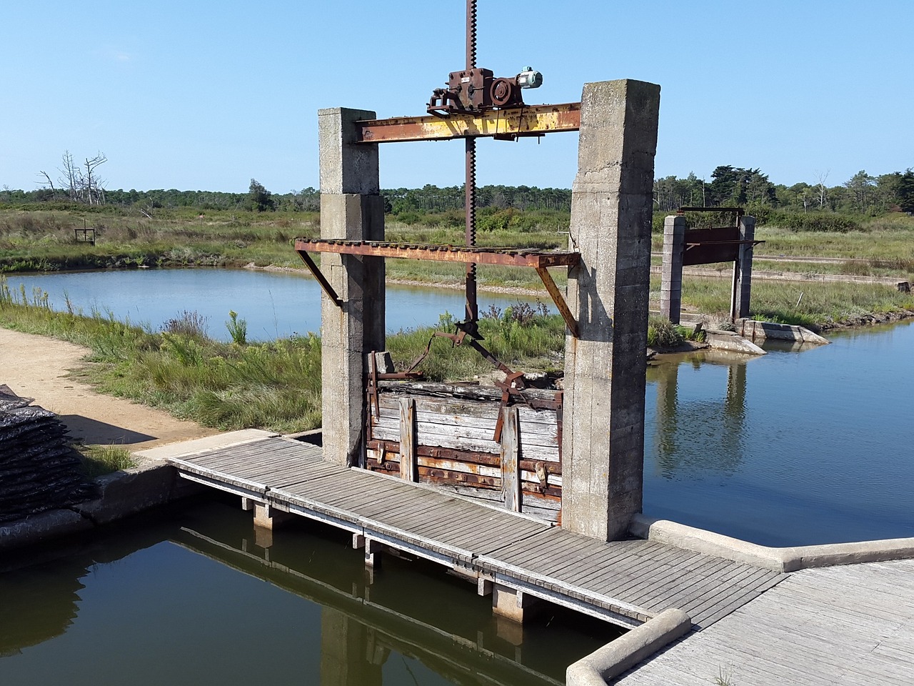 lock sea france free photo