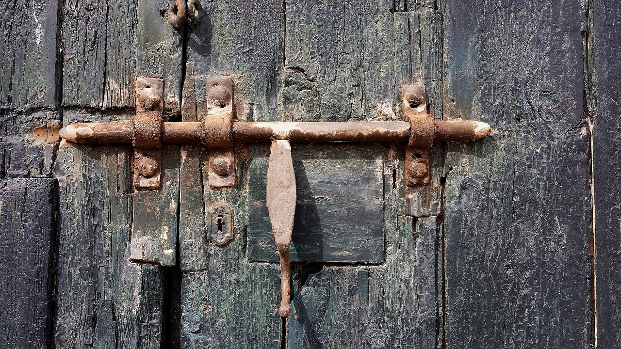 lock door old door free photo