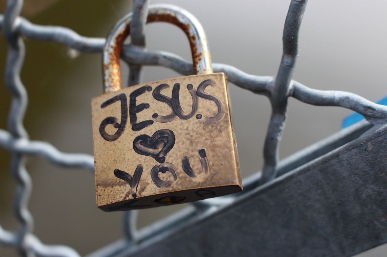 lock jesus love free photo