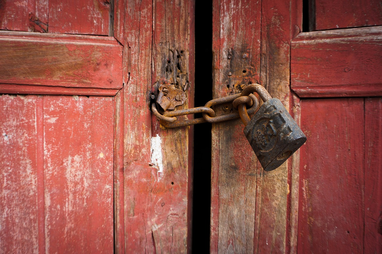 lock old door free photo