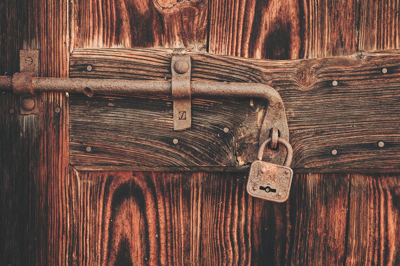 lock door chain free photo