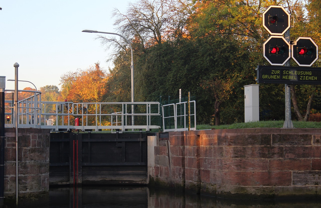 lock waterway shipping free photo