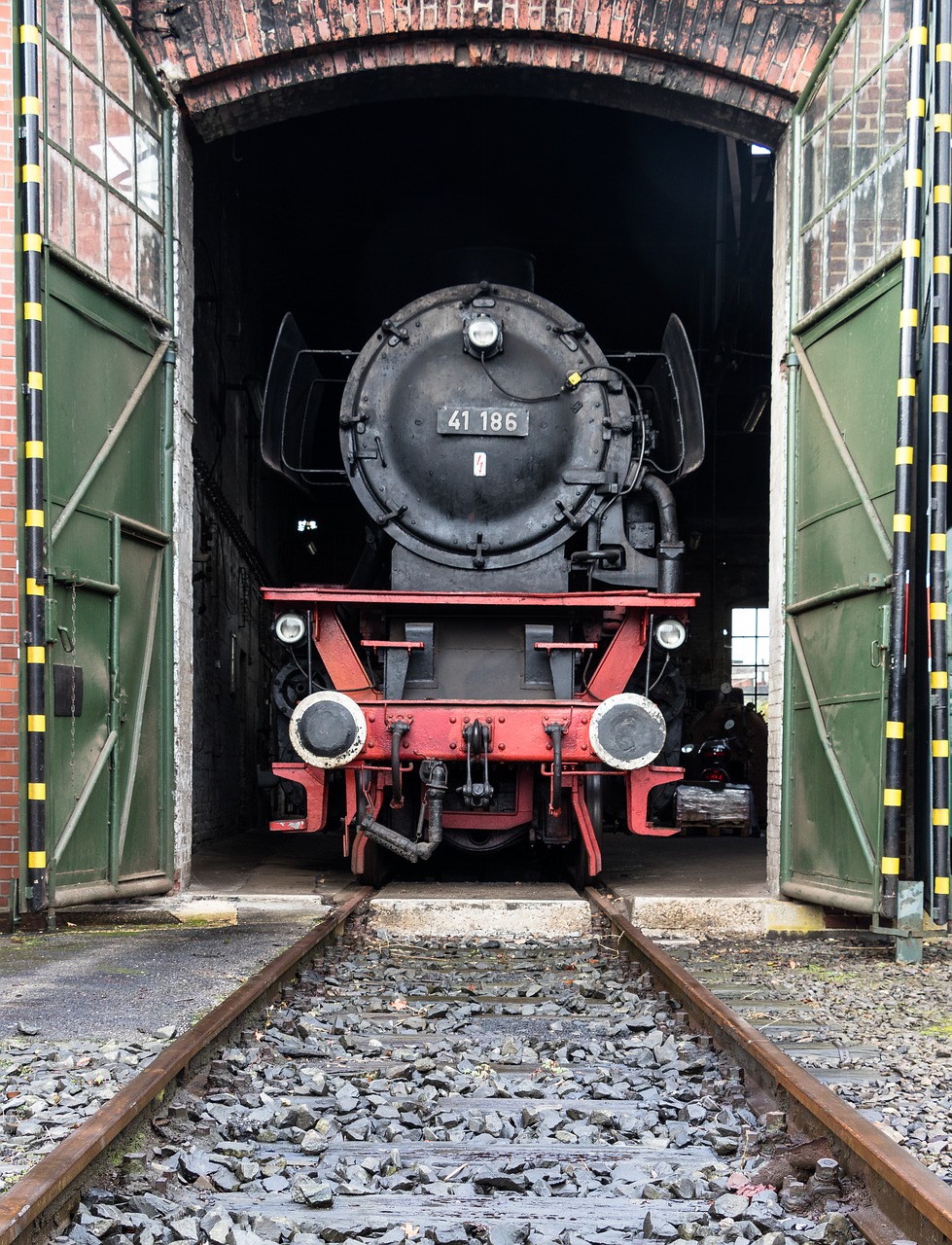 lock railway steam locomotive free photo