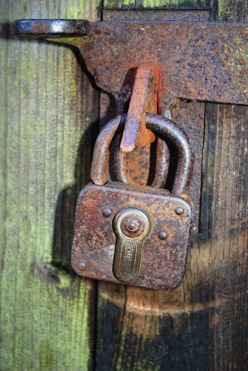 lock antique farm free photo